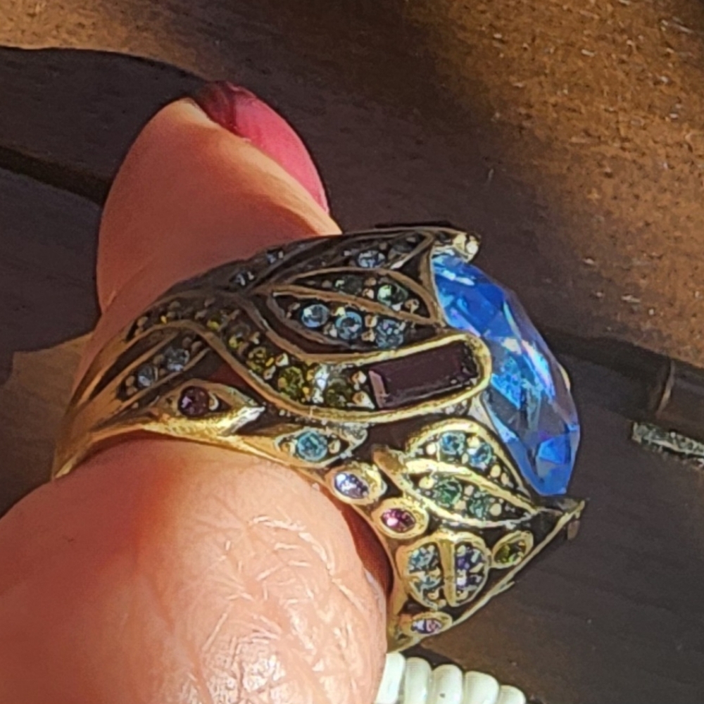 Heidi Daus ring, size 7. Excellent condition - Picture 4 of 10